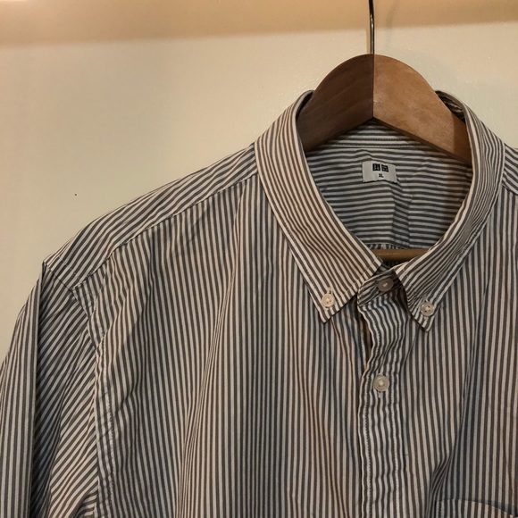 UNIQLO men’s grey striped button down oxford shirt - Picture 4 of 6